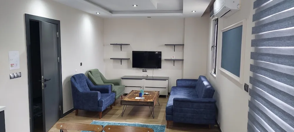 Apart Daire, 1 En Büyük (King) Boy Yatak ve Çekyat, Balkon, Bahçe Manzaralı