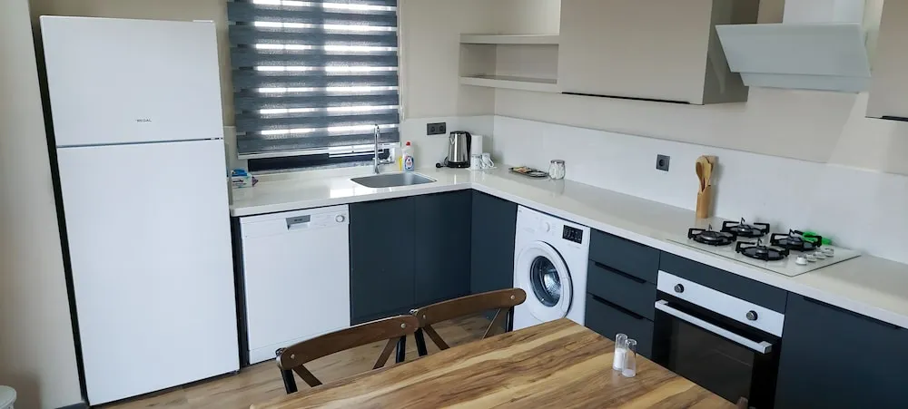 Apart Daire, 1 En Büyük (King) Boy Yatak ve Çekyat, Balkon, Bahçe Manzaralı