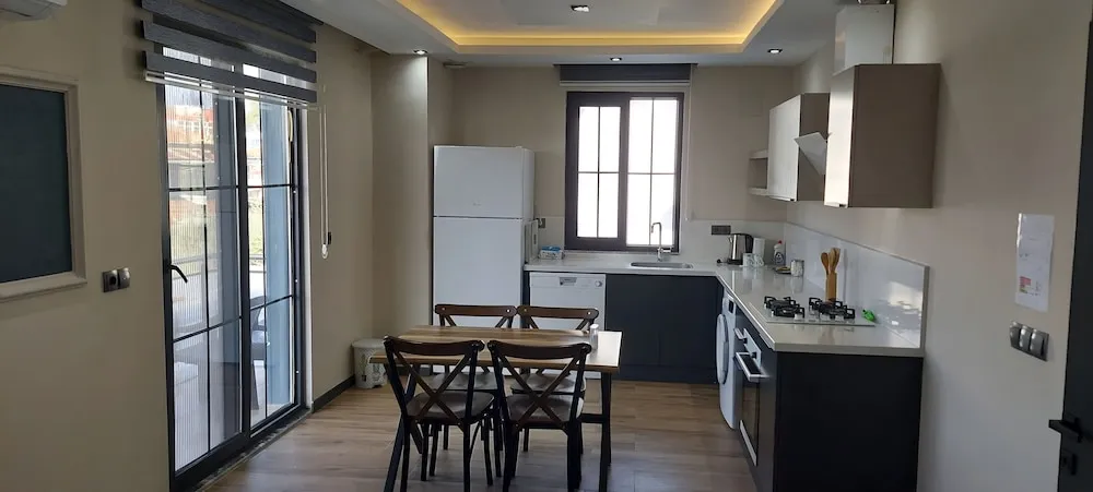Apart Daire, 1 En Büyük (King) Boy Yatak ve Çekyat, Balkon, Bahçe Manzaralı