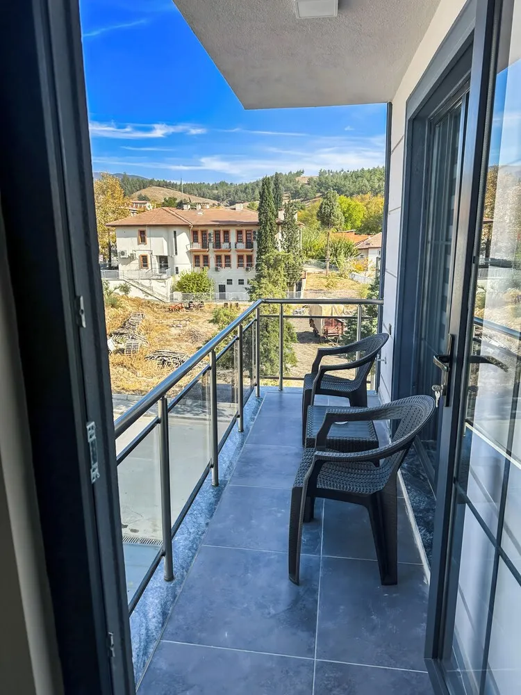 Apart Daire, Balkon, Bahçe Manzaralı