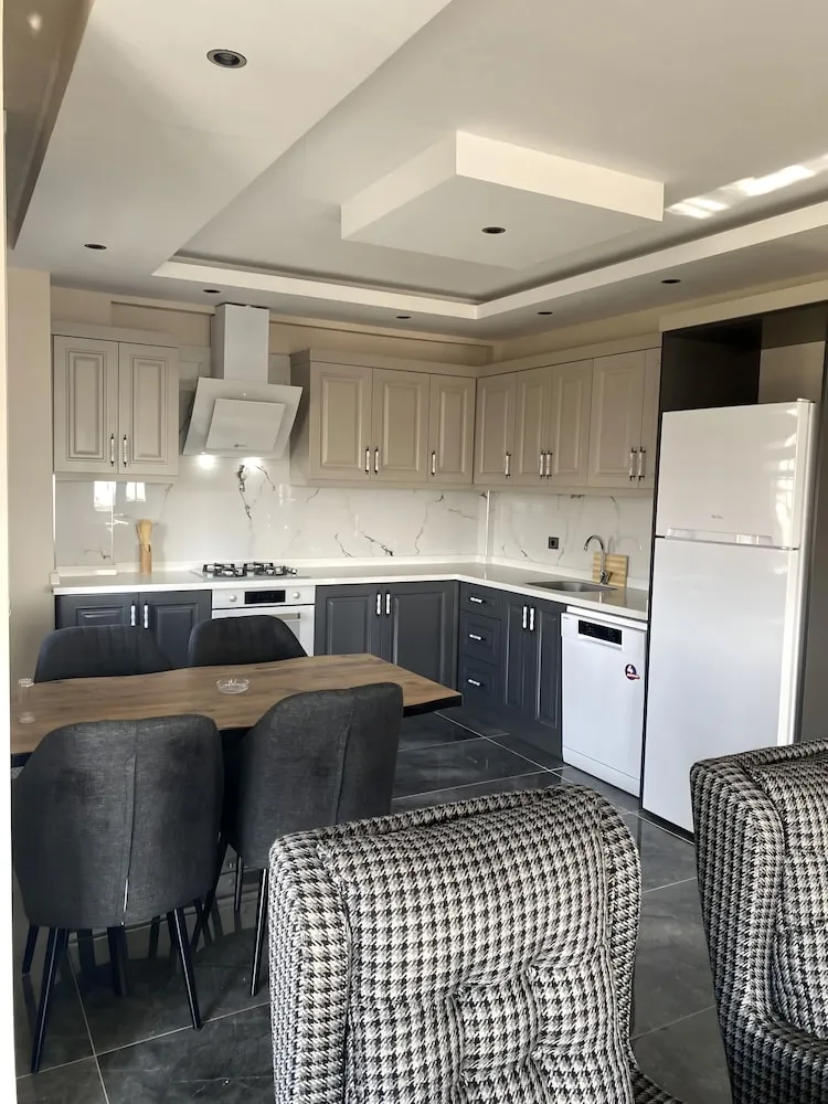 Apart Daire, Balkon, Bahçe Manzaralı
