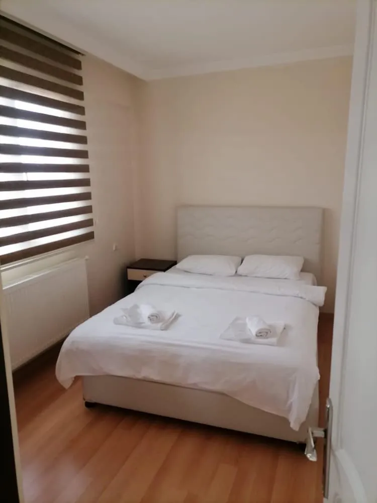 Basic Oda, Şehir Manzaralı