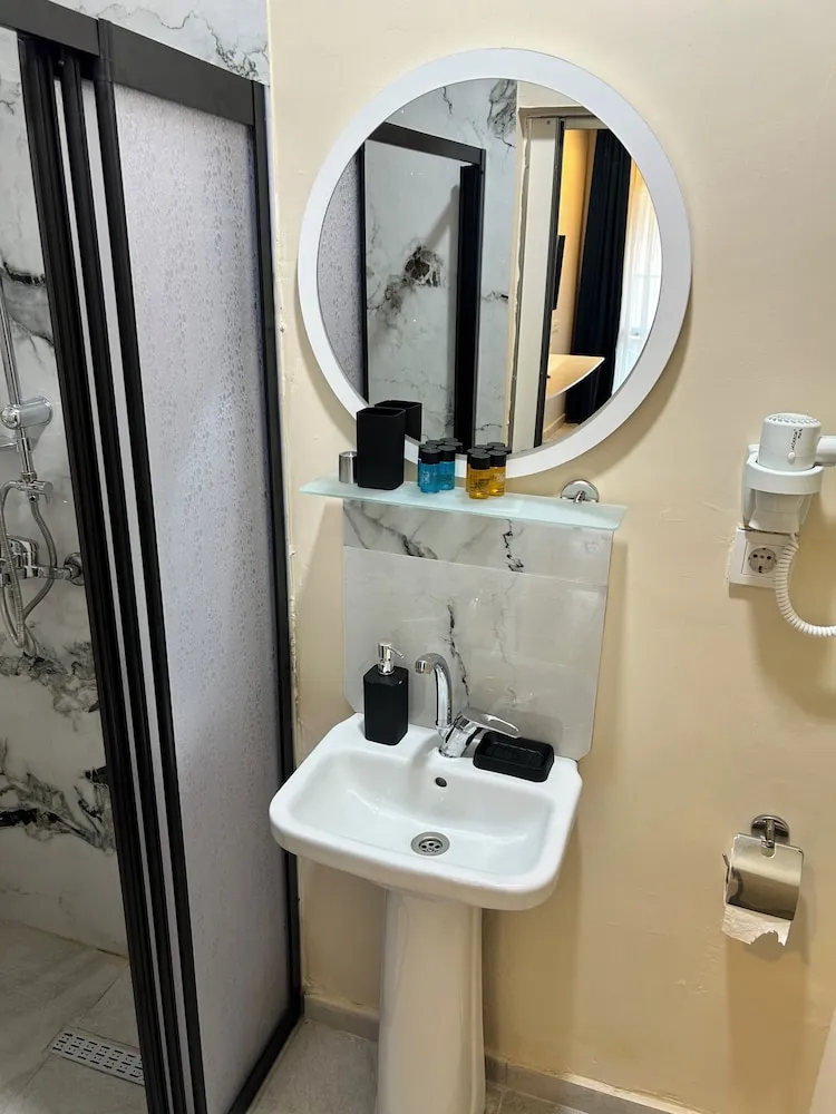 Superior Üç Kişilik Oda, Sigara İçilebilir, Balkon