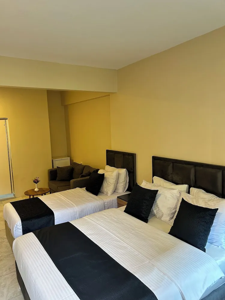 Superior Üç Kişilik Oda, Sigara İçilebilir, Balkon