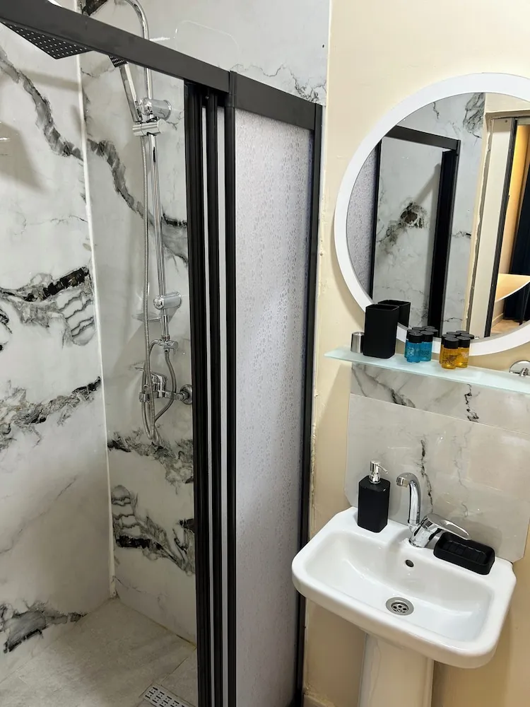 Classic Üç Kişilik Oda, Sigara İçilmez, Özel Banyo