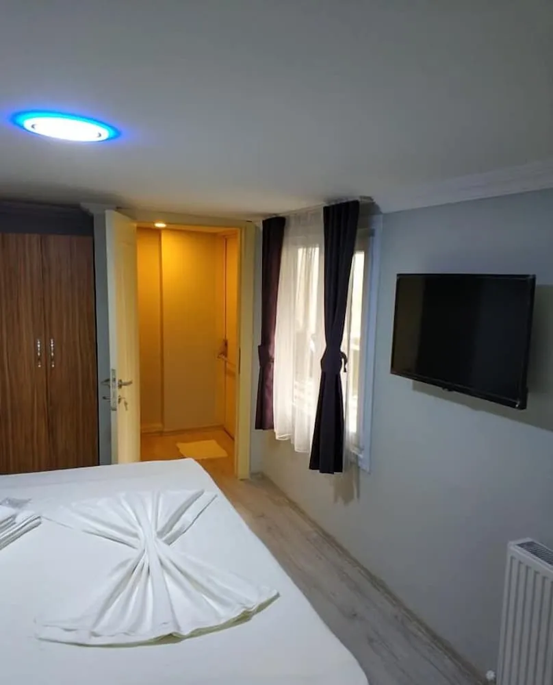 Tek Büyük Yataklı Oda