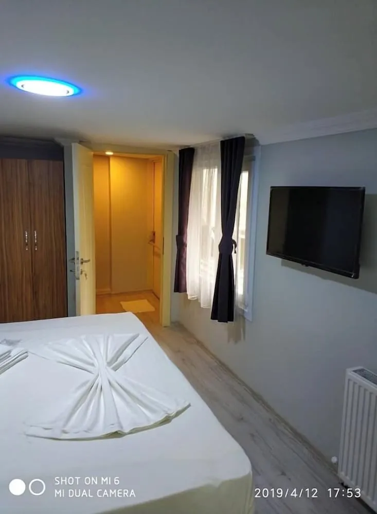 Tek Büyük Yataklı Oda