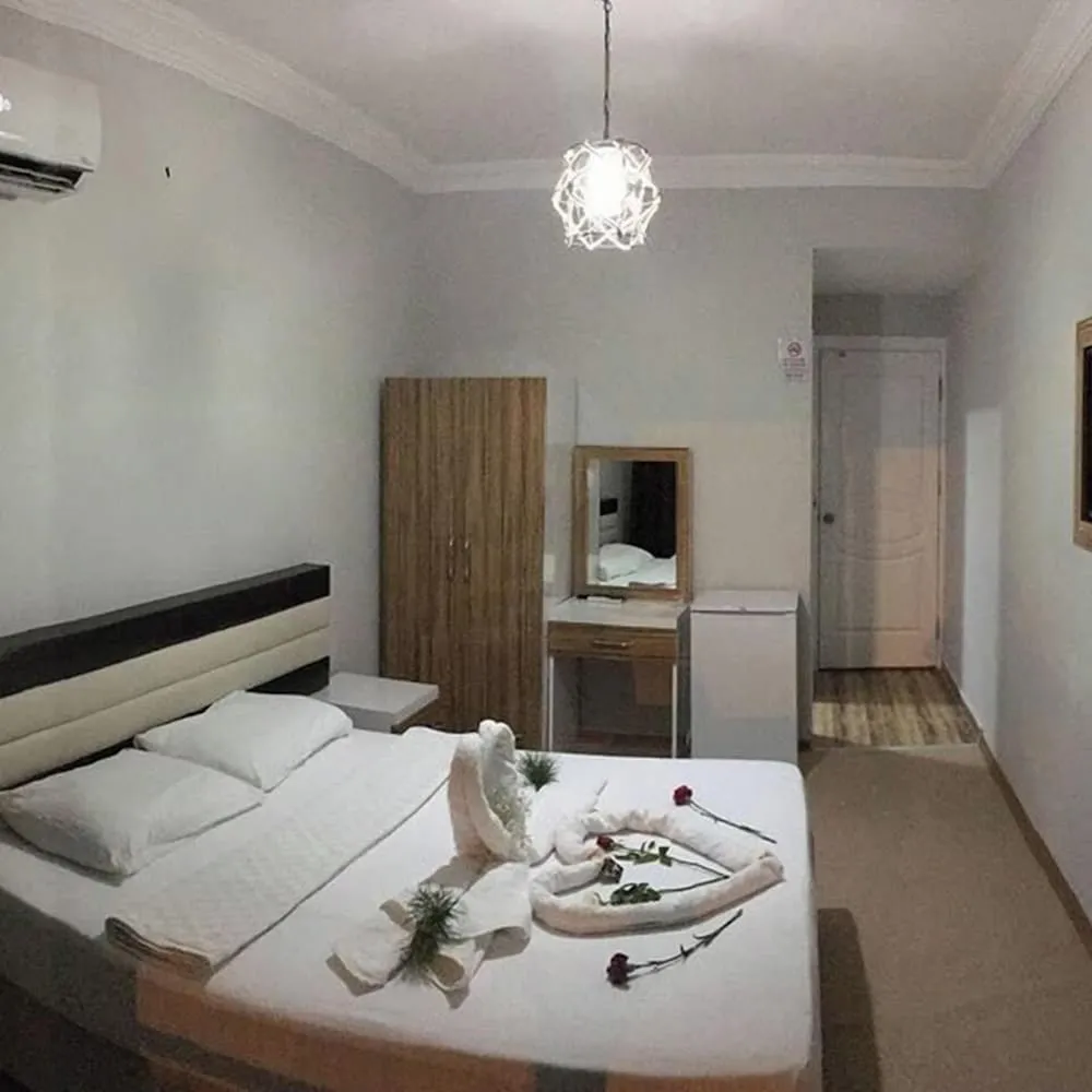 Business Büyük Yataklı Tek Kişilik Oda