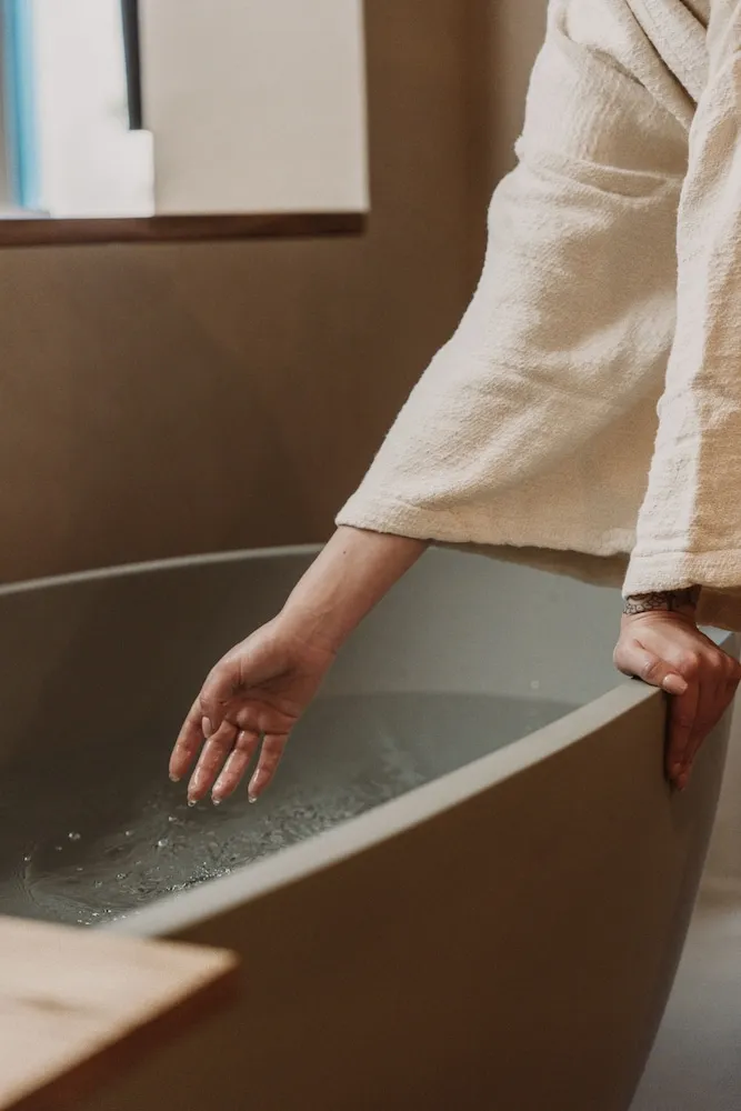 Deluxe Bathtub Room