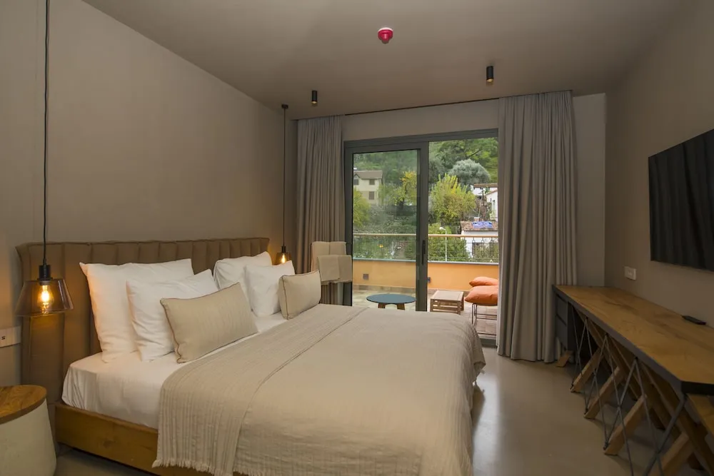 Deluxe Terrace Room
