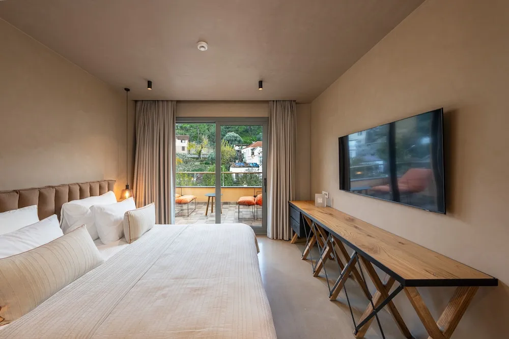 Deluxe Terrace Room