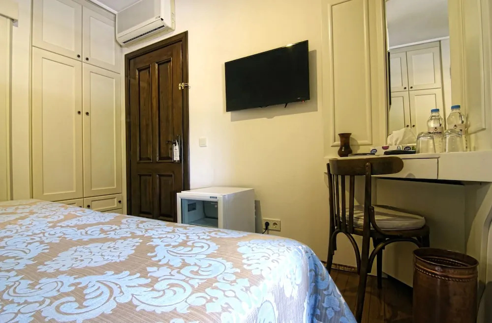Standard Tek Büyük Yataklı Oda