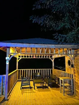 Sapanca Dereboyu Konakları