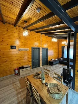 Sapanca Dereboyu Konakları