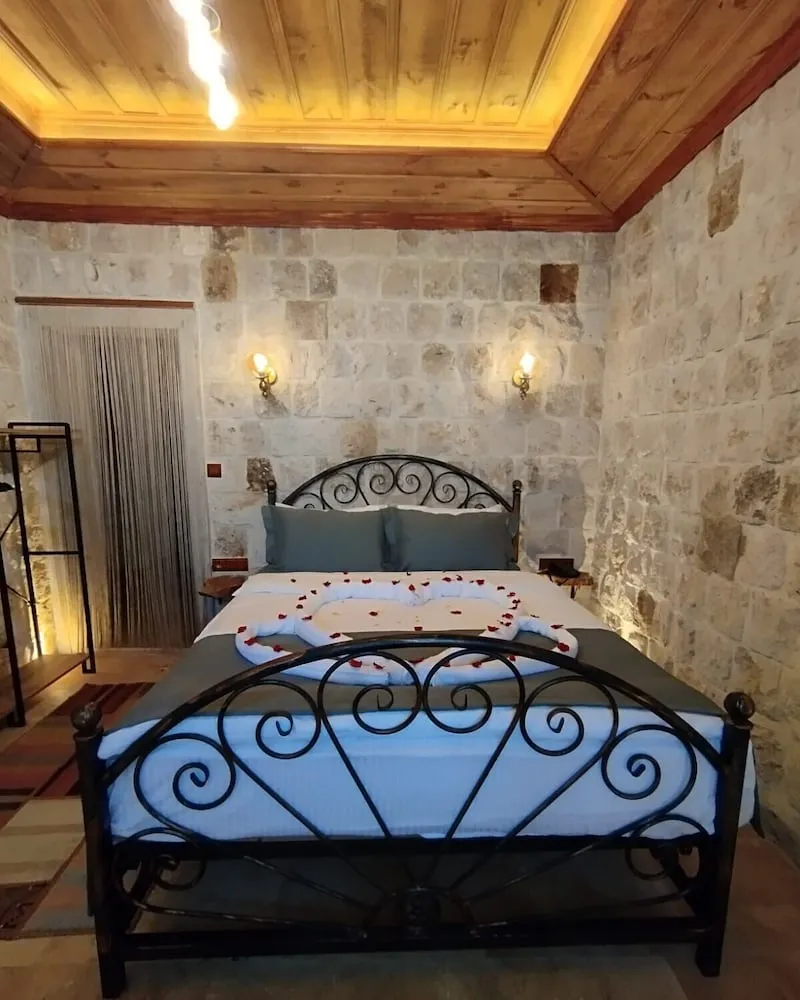 Comfort Süit, Avlu Manzaralı