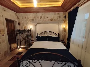 Yamak Stone House
