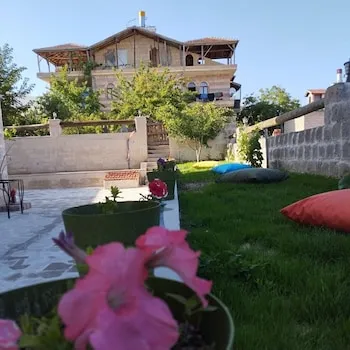 Yamak Stone House