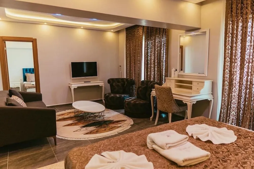 Süit, Balkon, Deniz Manzaralı