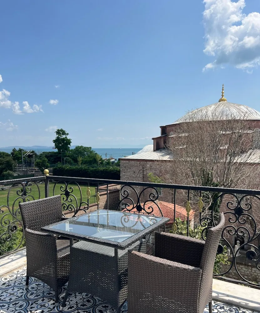 Deluxe Double or Twin Room, Garden View (2 Adults + 1 Child)