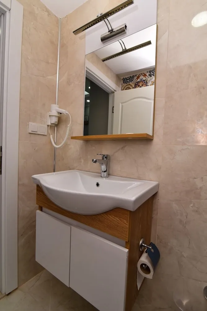 Deluxe Double or Twin Room, Garden View (2 Adults + 1 Child)