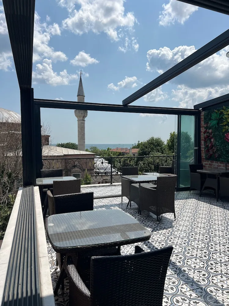 Deluxe Double or Twin Room, Garden View (2 Adults + 1 Child)