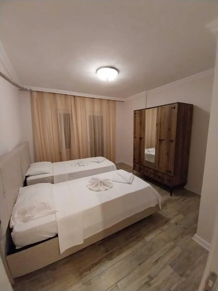 Family Apart Daire, Dağ Manzaralı