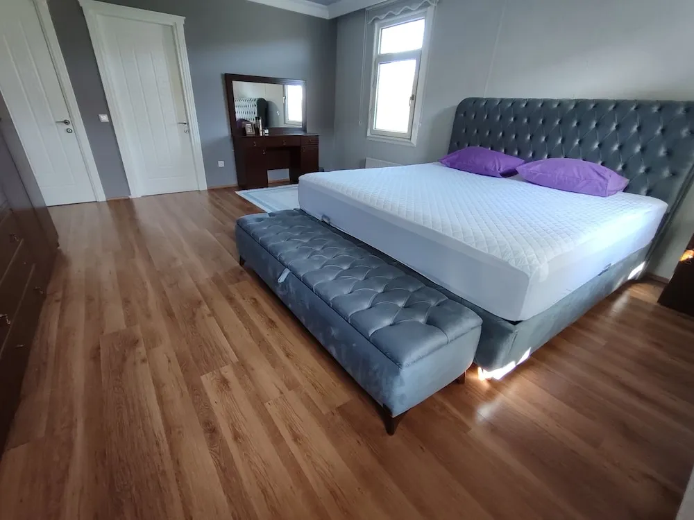 Deluxe Stüdyo Süit, Avlu Manzaralı