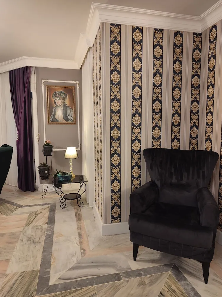 Basic Tek Kişilik Oda, Havuz Manzaralı