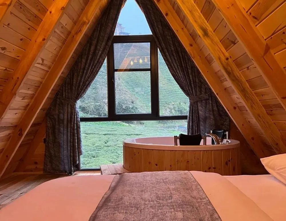 Deluxe Bungalov, Tepe Manzaralı
