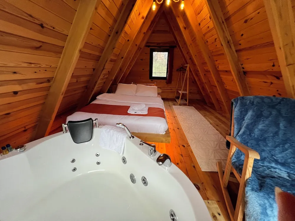 Deluxe Bungalov, Tepe Manzaralı