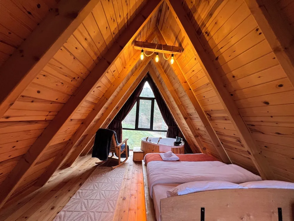Deluxe Bungalov, Tepe Manzaralı