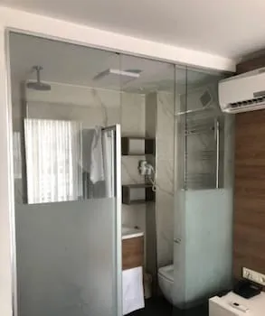 Musk Hotel