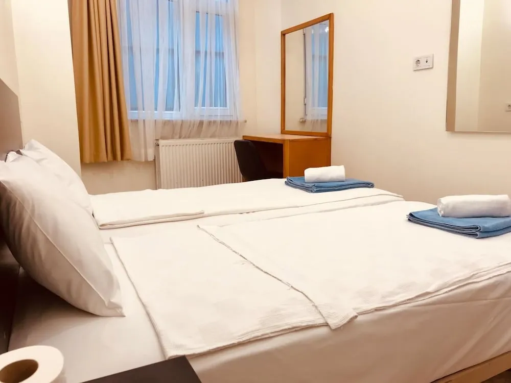 İki Ayrı Yataklı Oda, Şehir Manzaralı