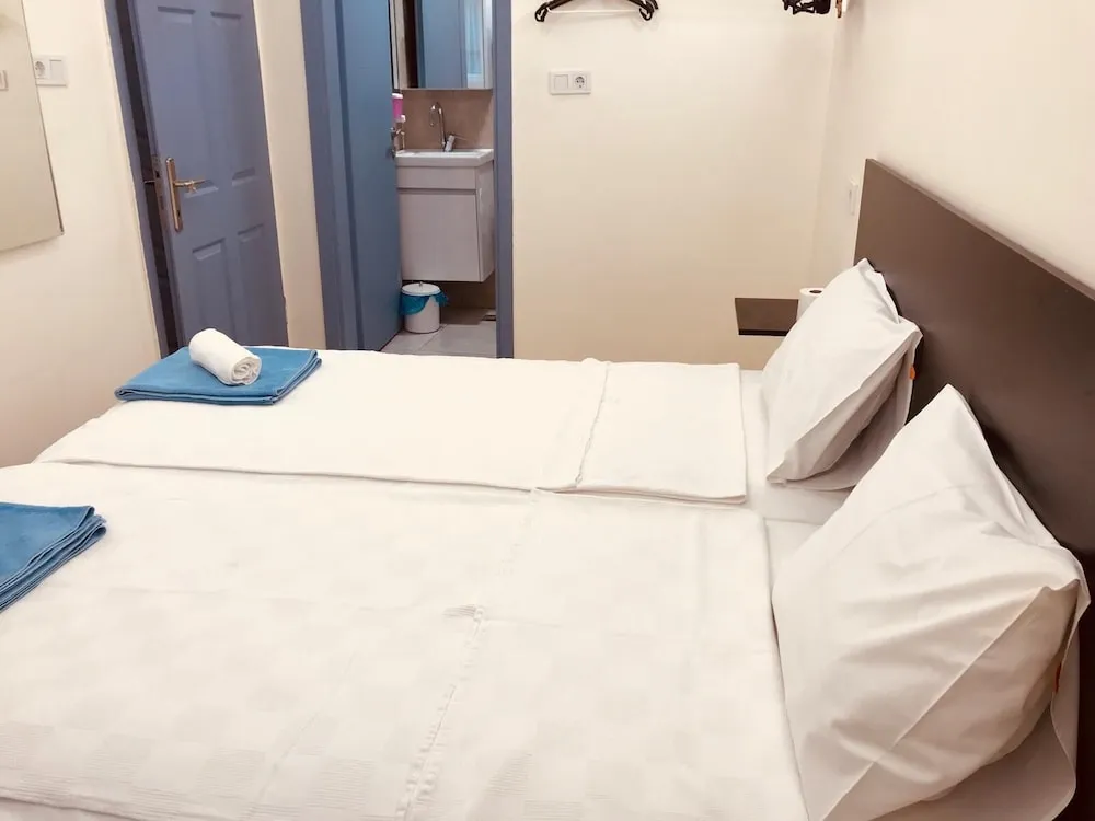 İki Ayrı Yataklı Oda, Şehir Manzaralı