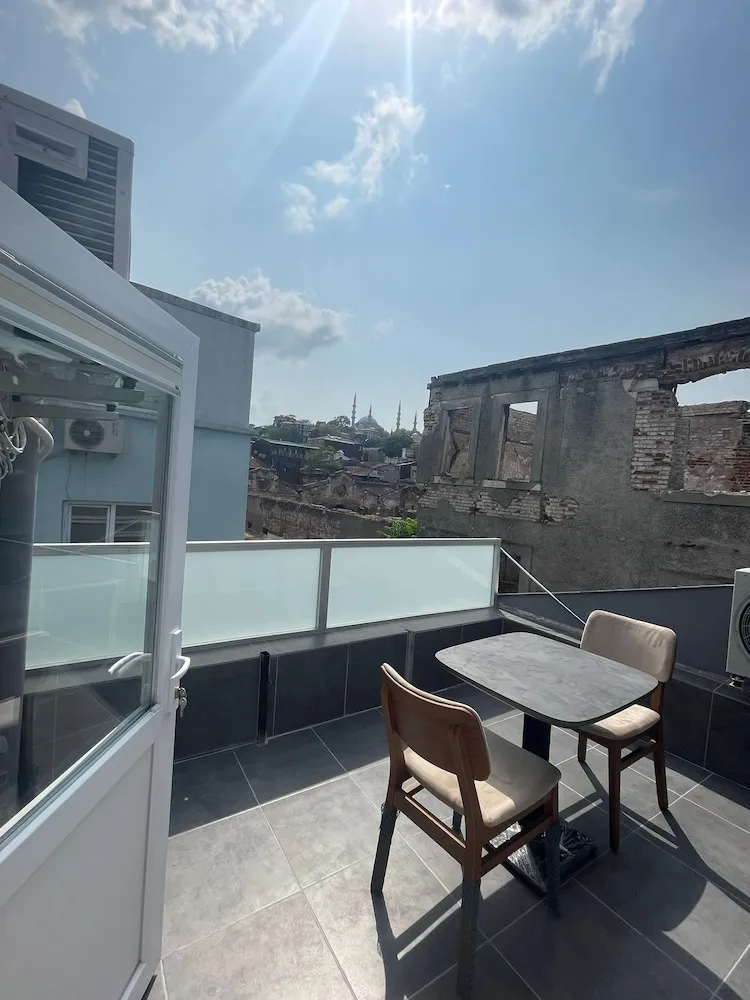 Business Tek Büyük Yataklı Oda, Birden Çok Yatak, Sigara İçilmez, Tepe Manzaralı