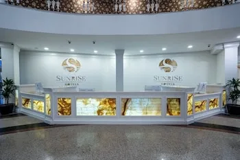 Sunrise Queen Luxury Hotel