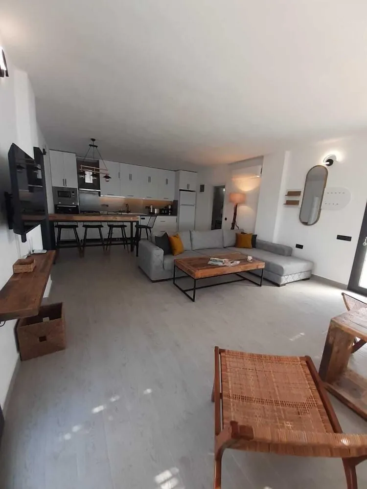 Standard Villa, Deniz Manzaralı