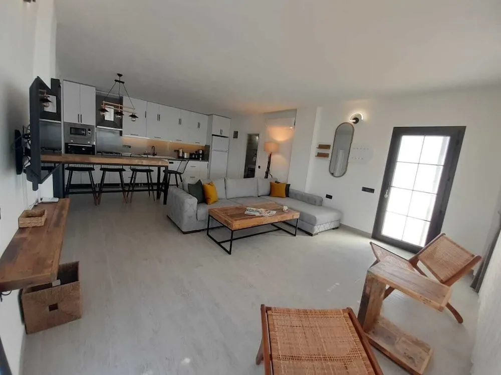Standard Villa, Deniz Manzaralı