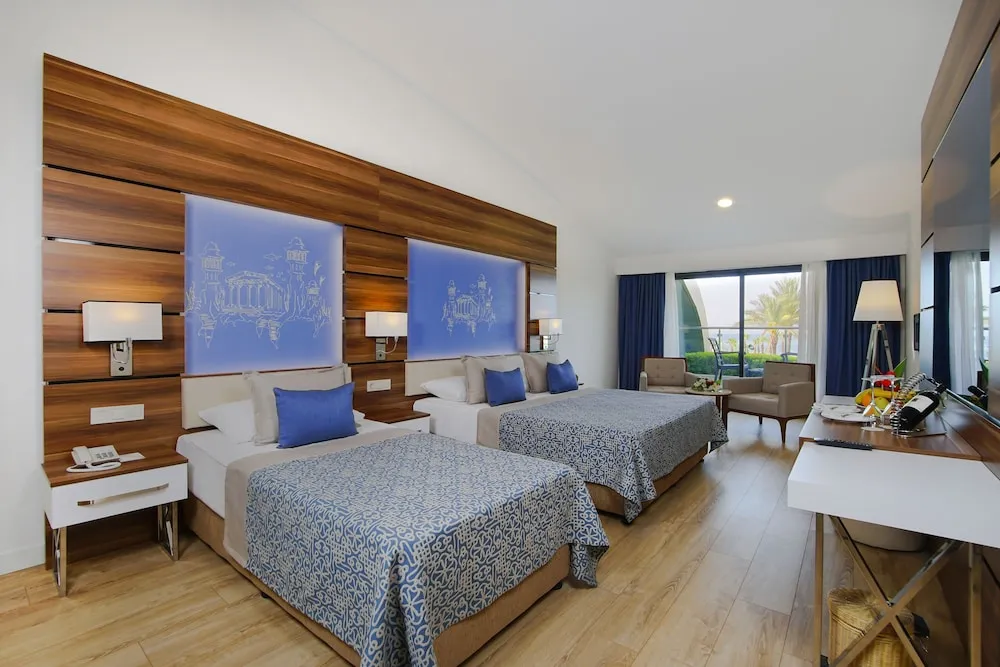 Jacuzzi Suite