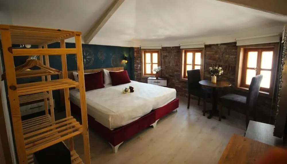 Standard Büyük Yataklı Tek Kişilik Oda, Balkon