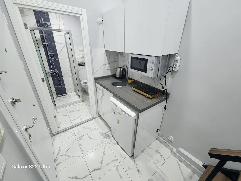 Üç Kişilik Oda, Şehir Manzaralı