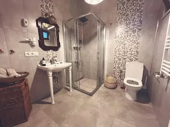 Güzide Sapanca Köşk ve Villa