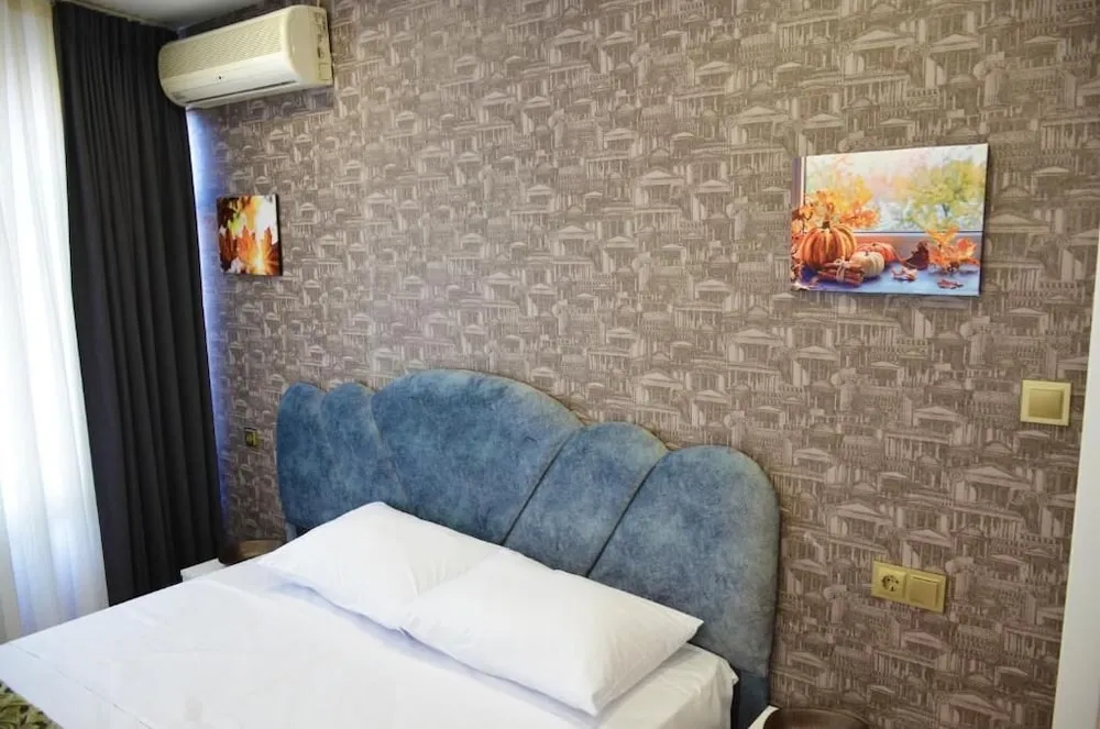 Basic Tek Büyük Yataklı Oda