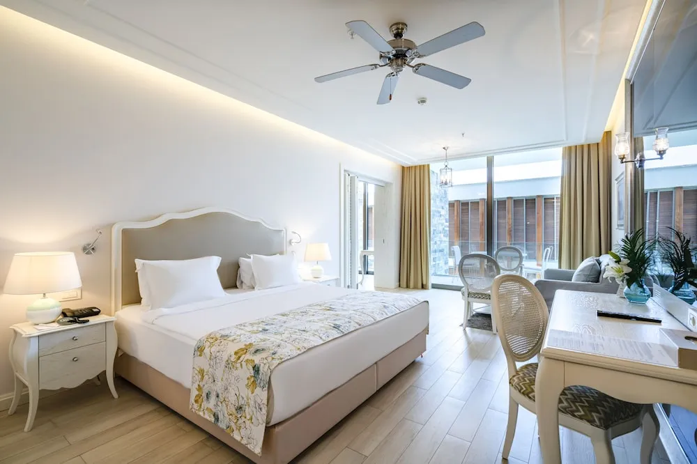 Deluxe Oda, Birden Çok Yatak (King or Twin Bed)