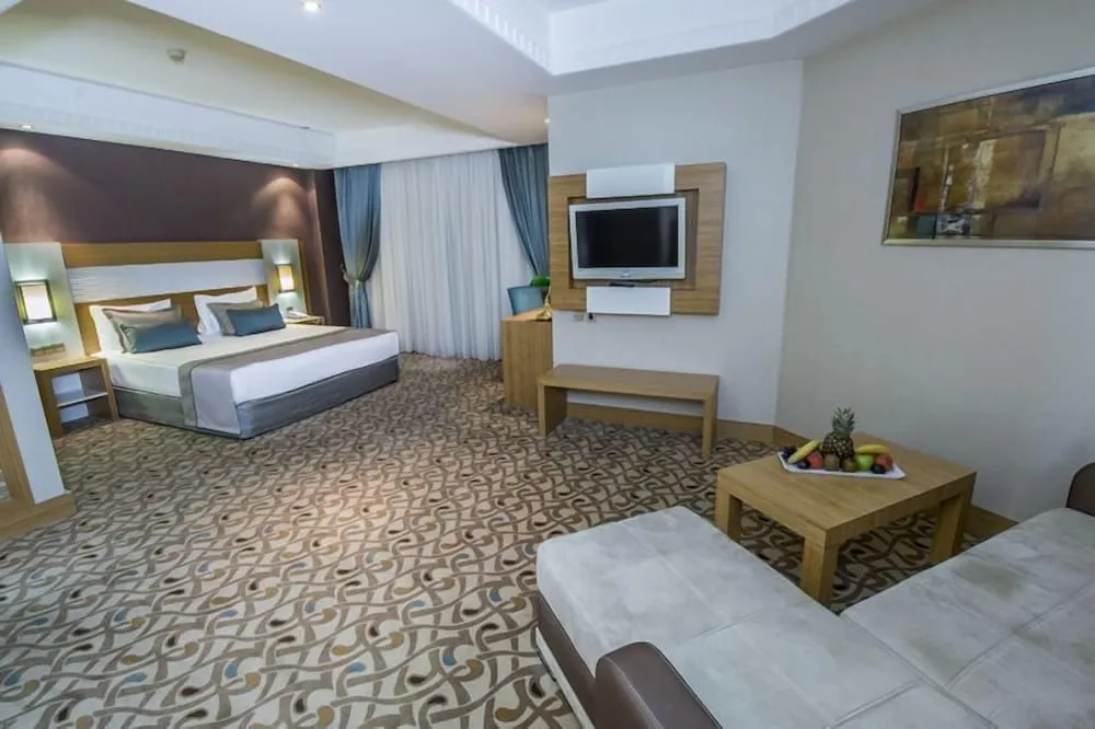 Corner Suite