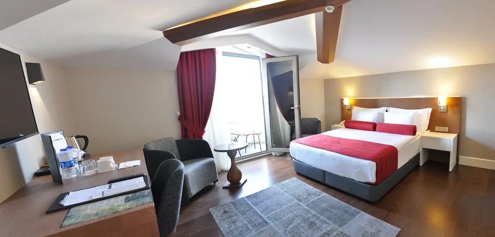 Superior Double Room with Balcony