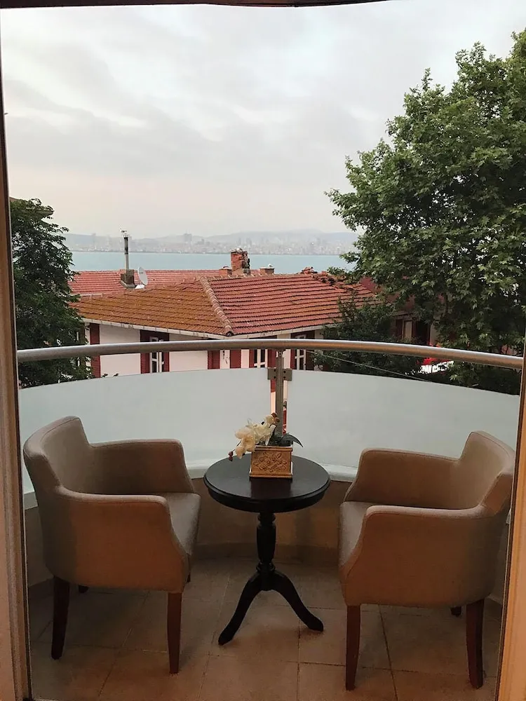 Deluxe Tek Büyük Yataklı Oda, Balkon, Deniz Manzaralı