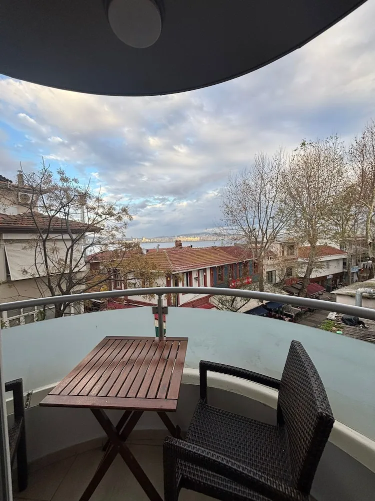 Deluxe Tek Büyük Yataklı Oda, Balkon, Deniz Manzaralı