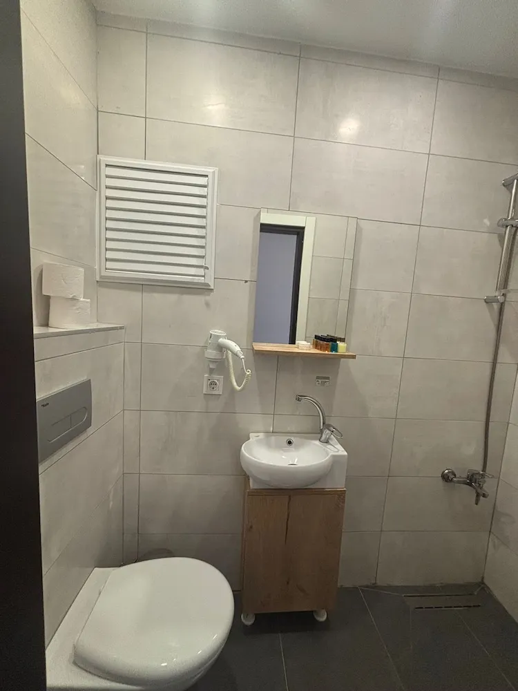 Standard Tek Büyük Yataklı Oda, Balkon, Şehir Manzaralı