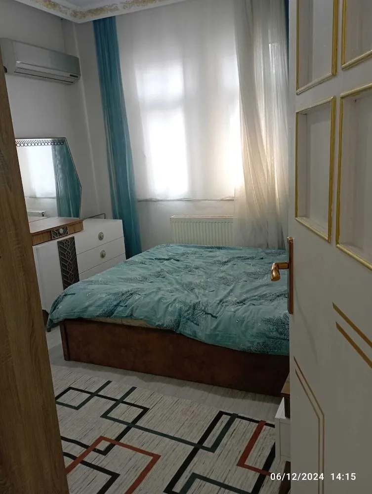 Standard Apart Daire, Bahçe Manzaralı